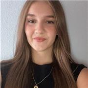 Profesora de Primaria apta para todas las edades y asignaturas.